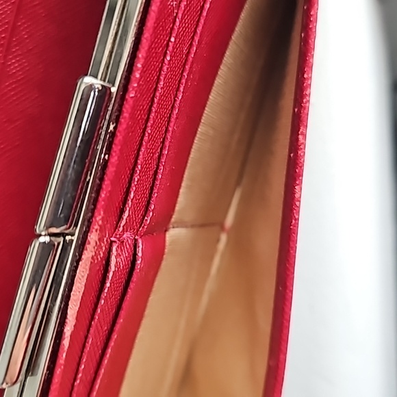 Burberry Nova Long Wallet, Kiss Lock Red and Tan - Picture 16 of 16